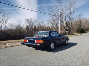 Mercedes-Benz 560 SL 1986 года  (NA)
